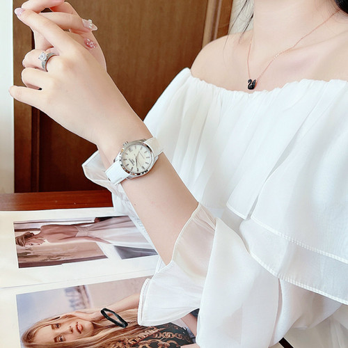 Đồng Hồ Nhà Sấu