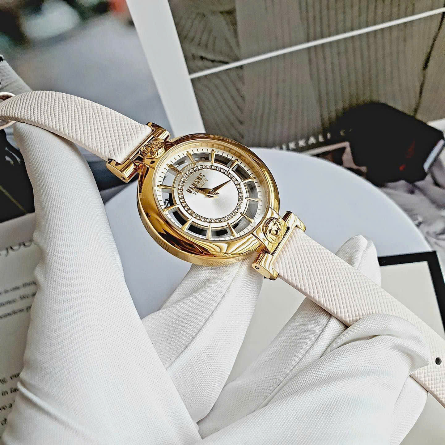 Đồng Hồ Nhà Sấu