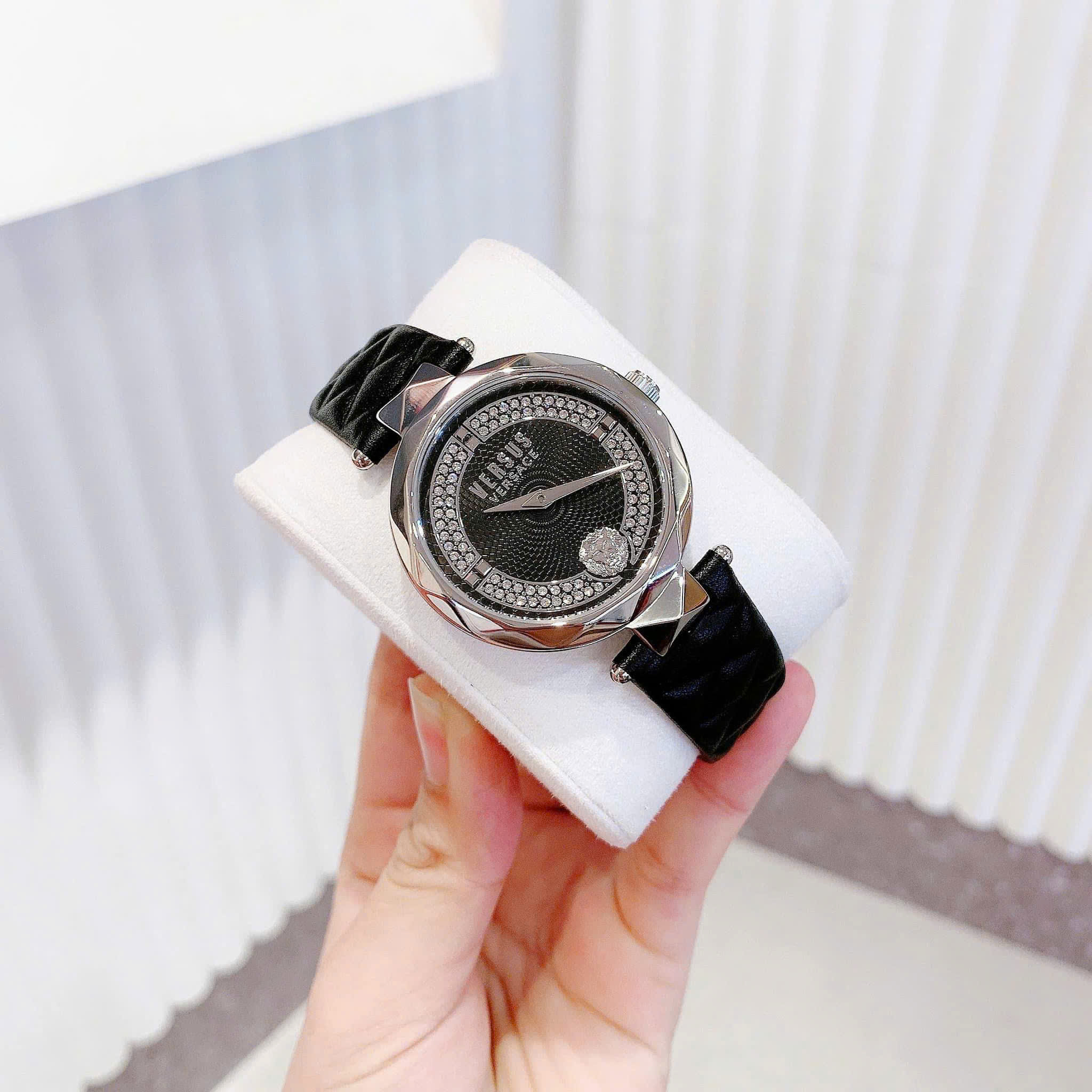Đồng Hồ Nhà Sấu