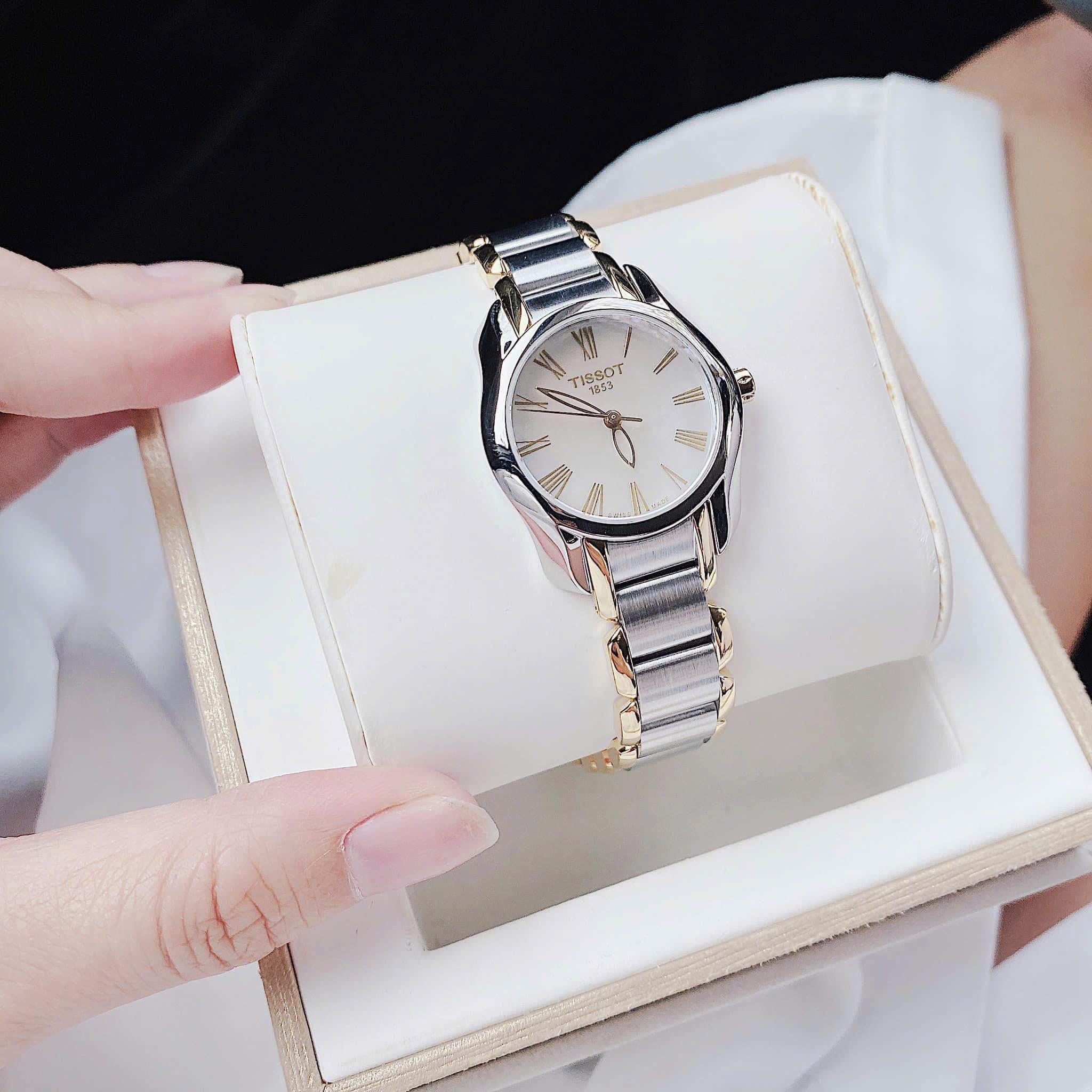 Đồng Hồ Nhà Sấu