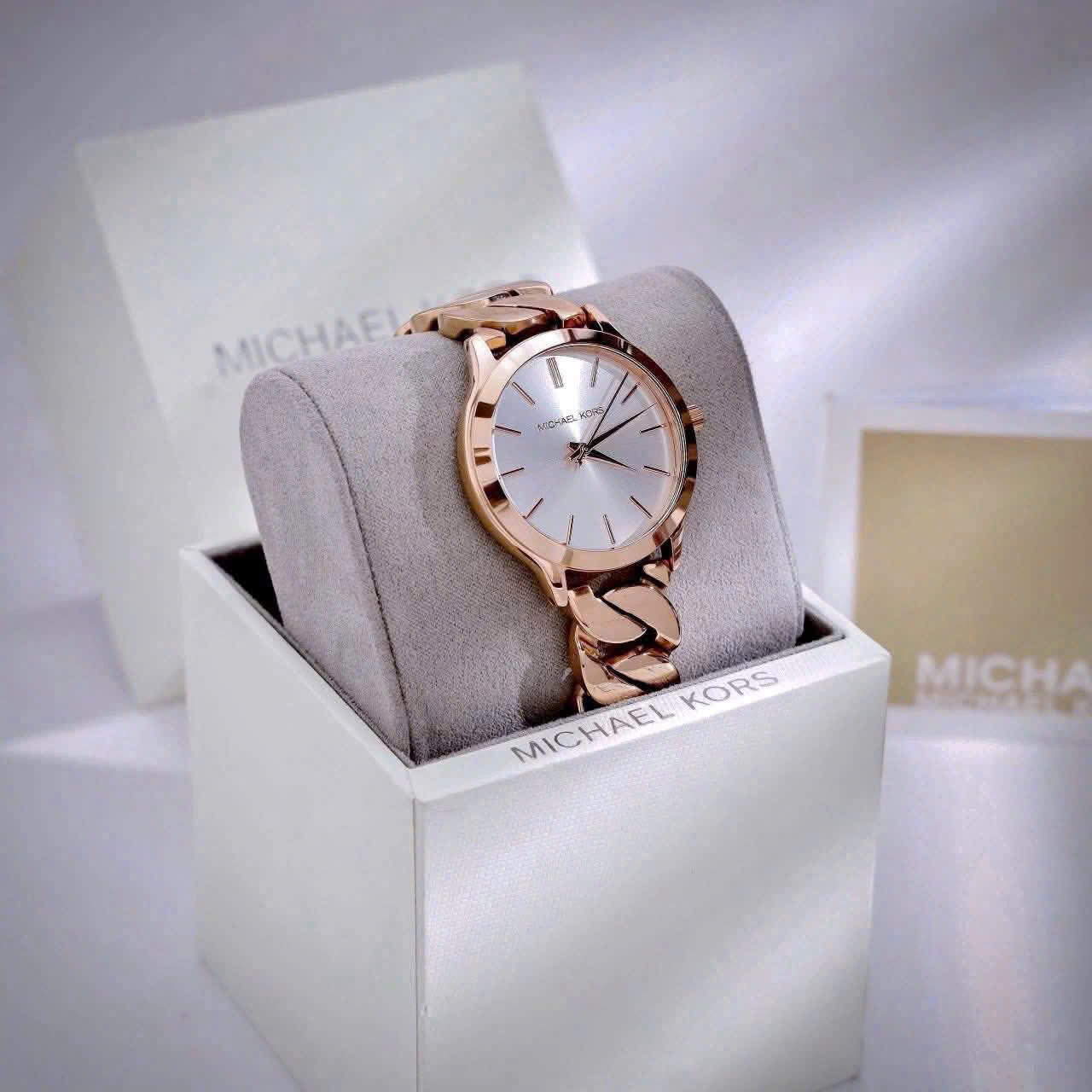 z7055151702932_cec5108c7c3db06a26765605f88189d1