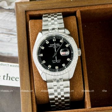 Đồng Hồ Carnival Nam 8131G2 Mặt Đen Viền Đá