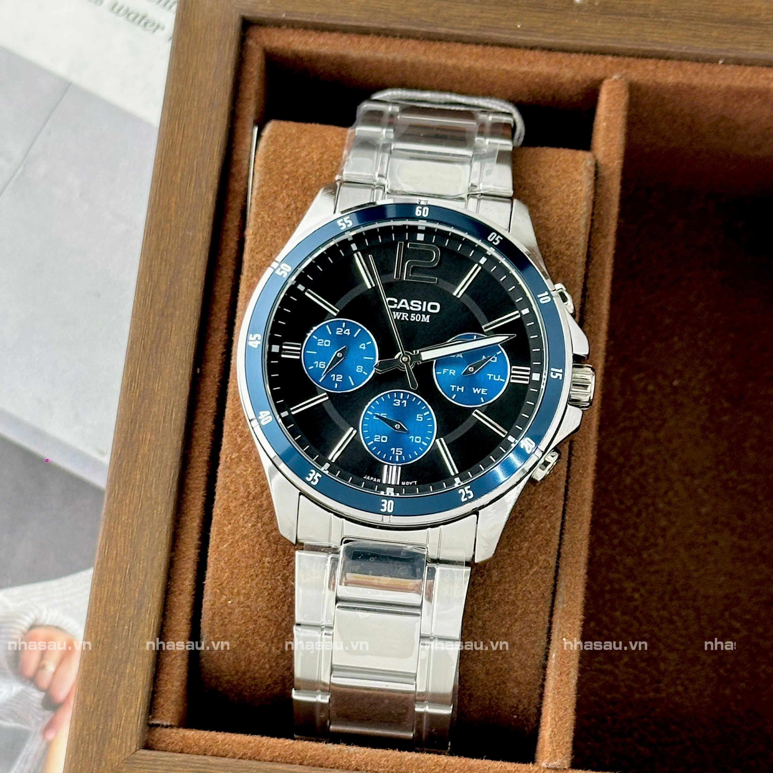 z7160008535828_ae1eb6aab7bca20648195082ad1c42ad