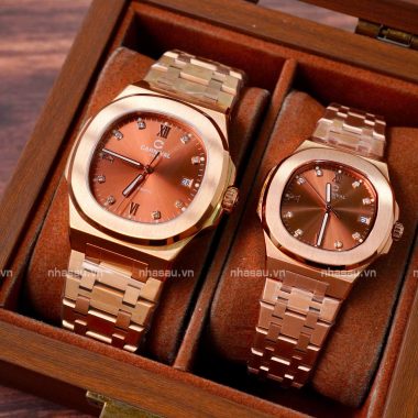 Đồng Hồ Carnival Couple 8160G Nam – 8160L Nữ Rosegold Mặt Nâu Cá Hồi